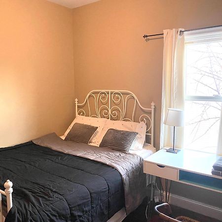 Quiet Apt Only 15 Mins Away From Midtown Manhattan เจอร์ซีย์ซิตี้ ภายนอก รูปภาพ